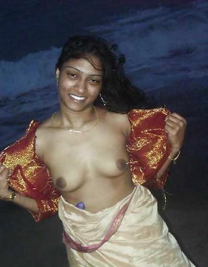 25P Indian aunty showing