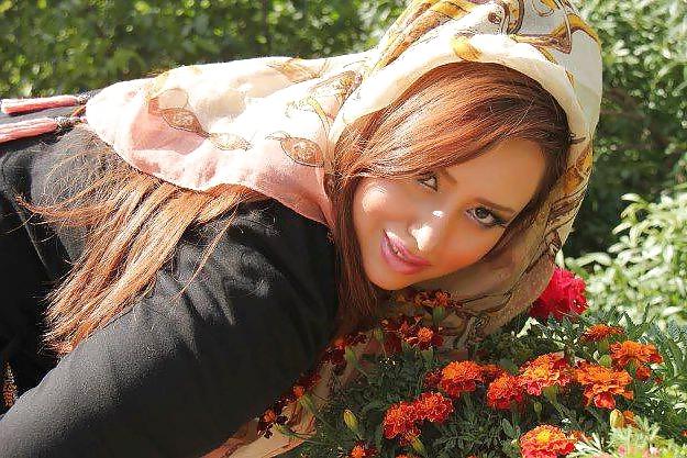 20P Persian Girls From FB 4