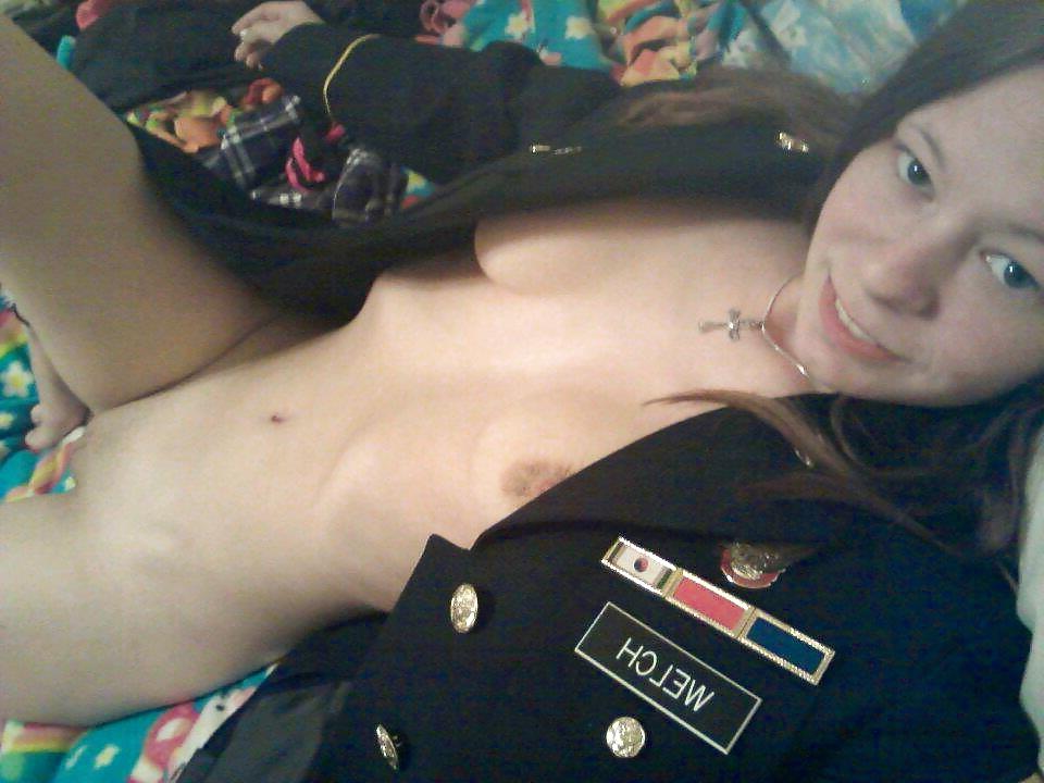 25P Selfie Amateur Babes - vol 119!