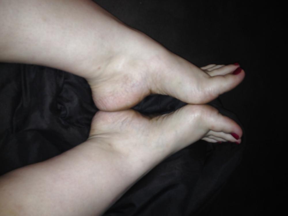 25P My little chubby friend amanda pussy n socks 