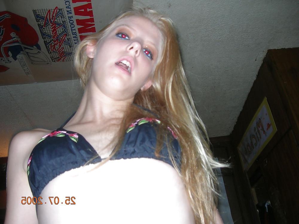 24P Horny Young Couple