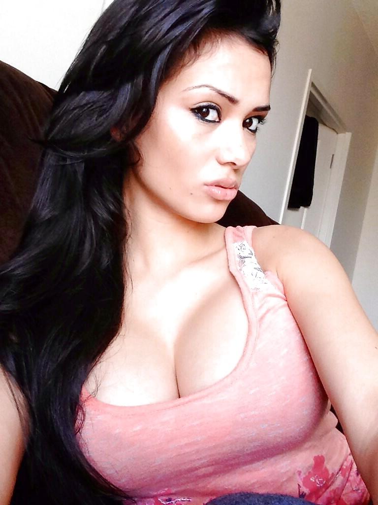 25P Beurette americaine Stripteaseuse 