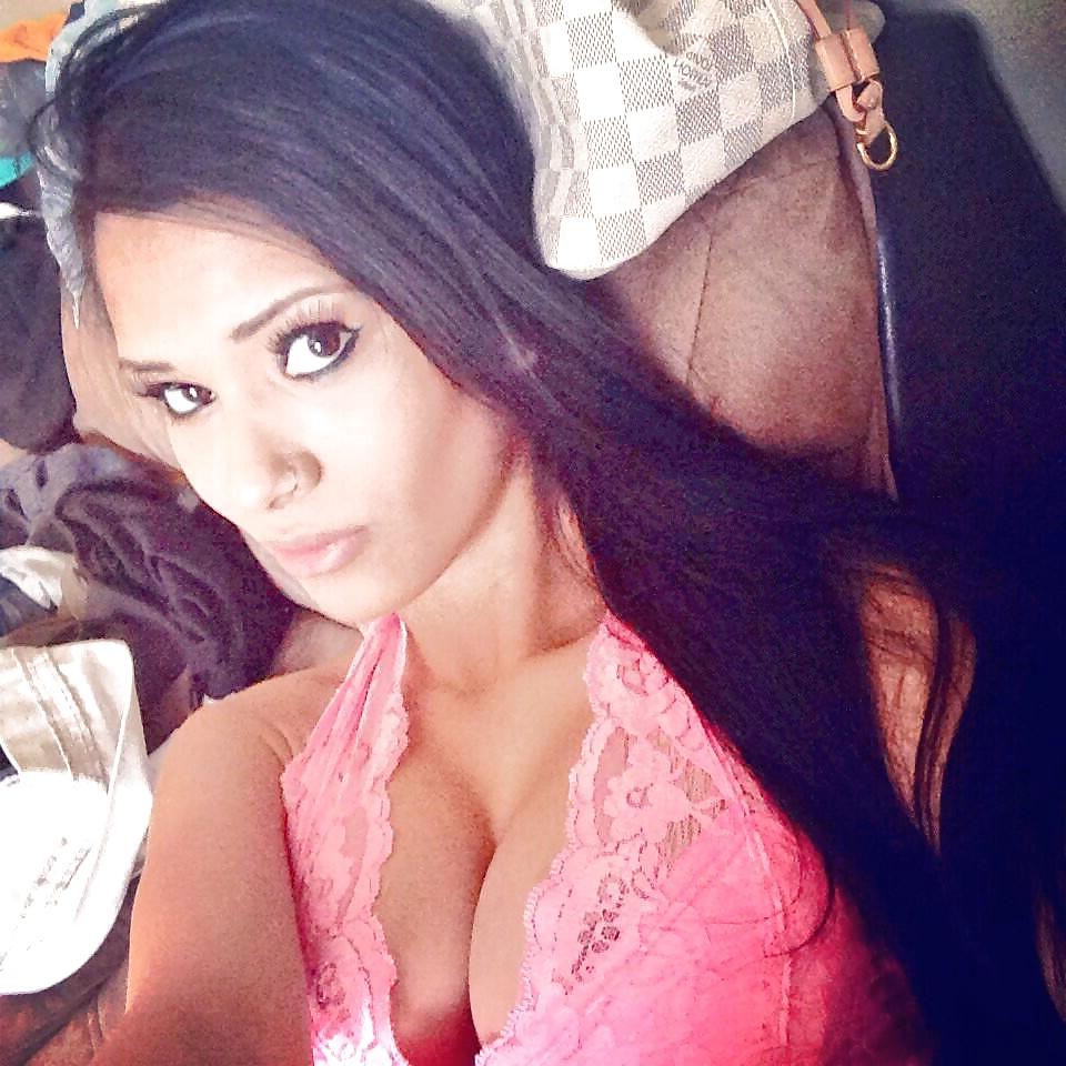 25P Beurette americaine Stripteaseuse 