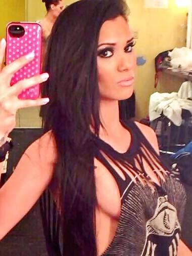 25P Beurette americaine Stripteaseuse 