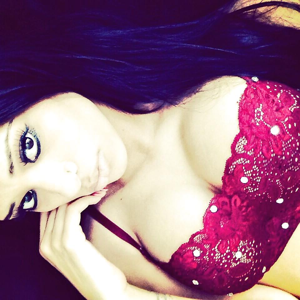 25P Beurette americaine Stripteaseuse 
