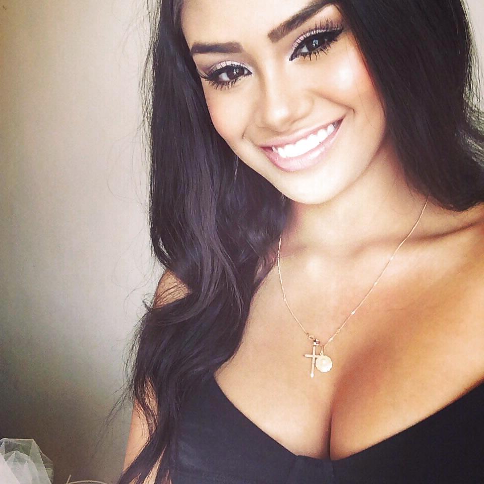 25P Beurettes jolies boobs