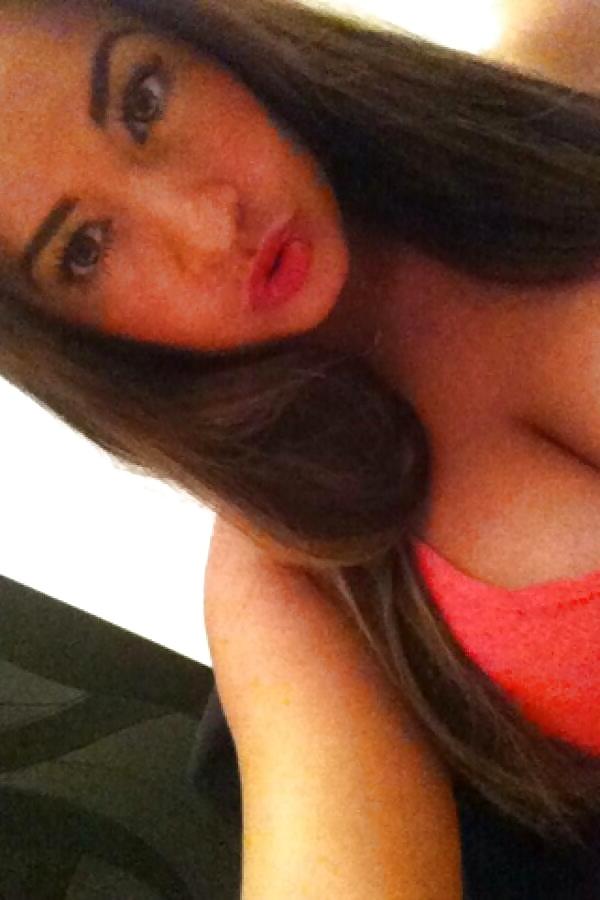 25P Beurettes jolies boobs