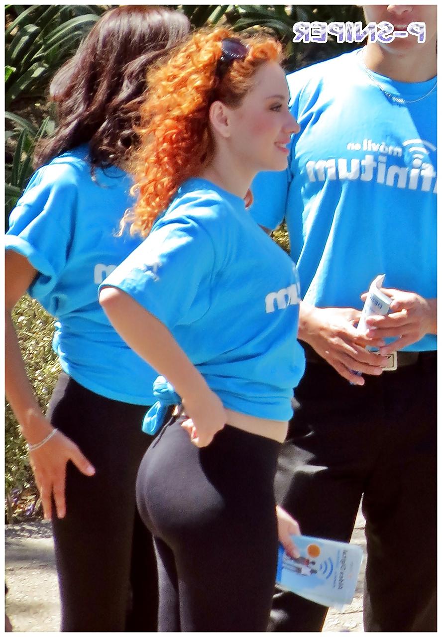 22P Sexy asses in spandex 