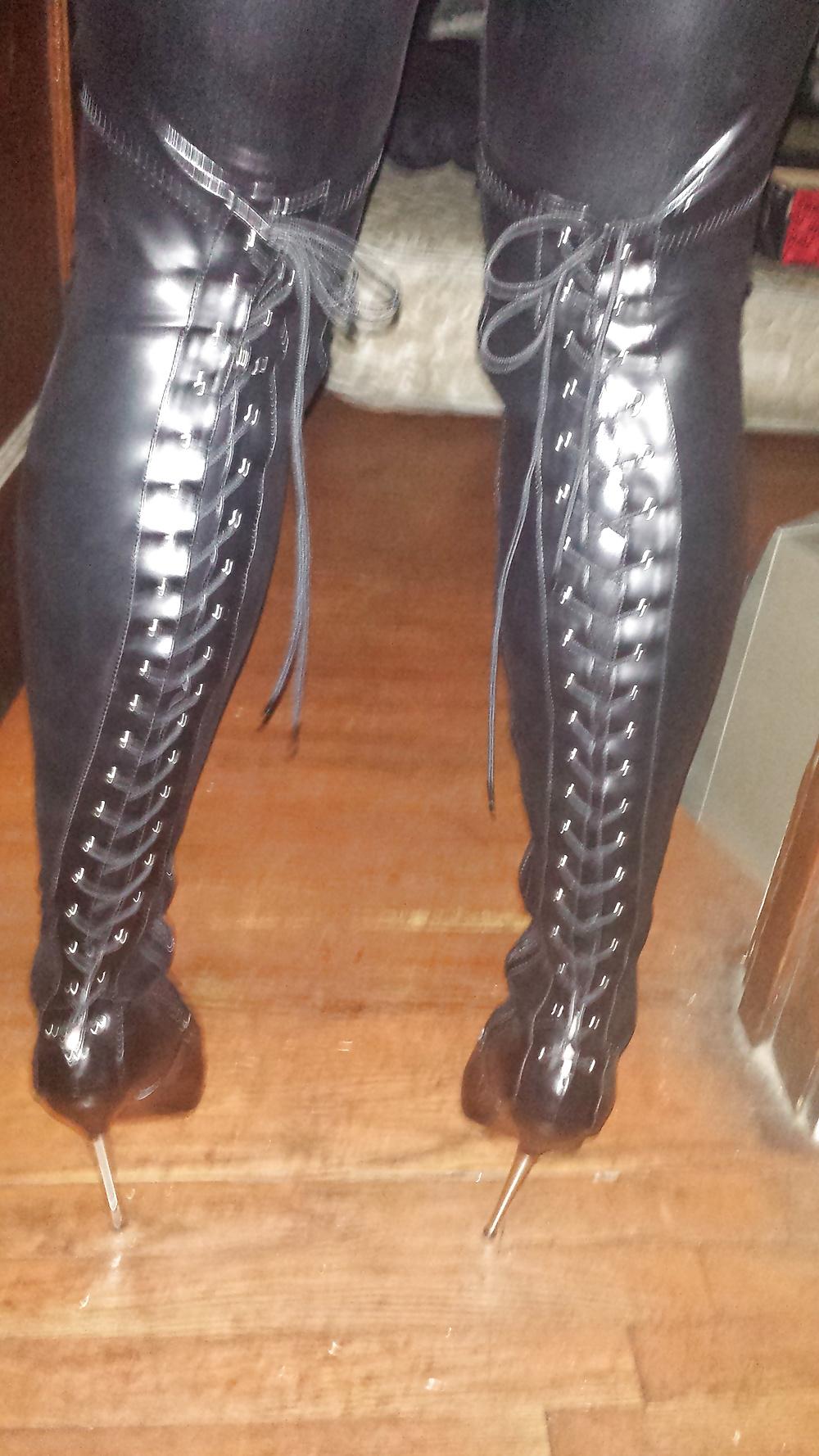 7P New thigh high boots