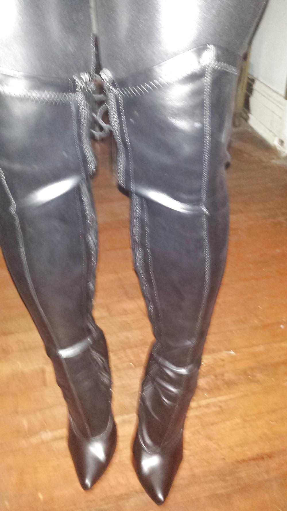 7P New thigh high boots
