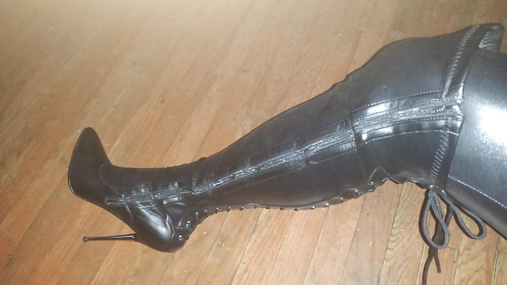 7P New thigh high boots