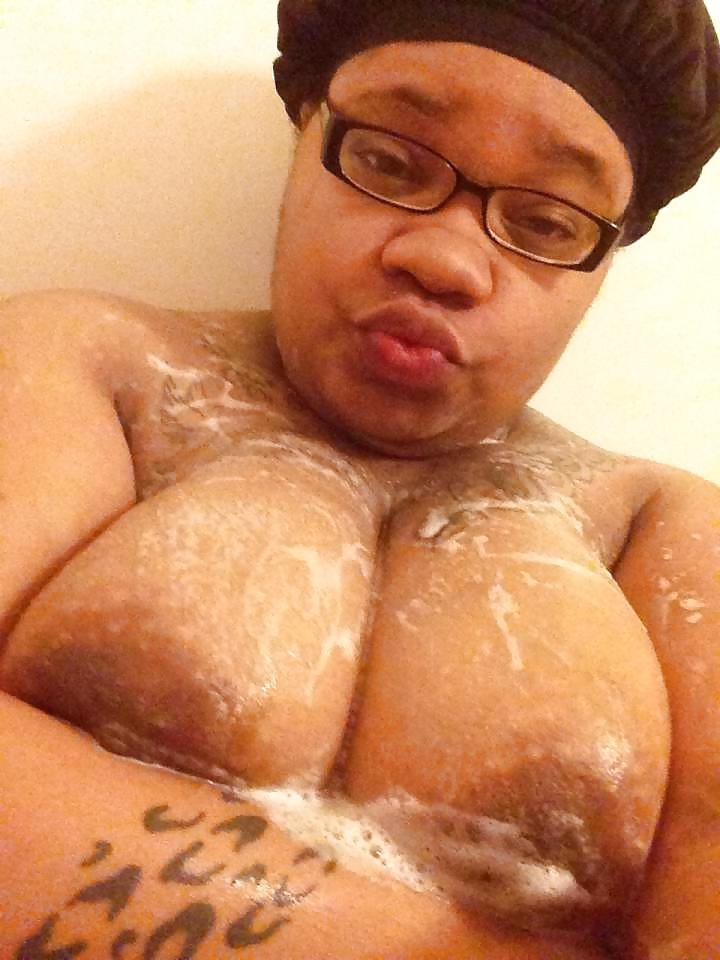 25P Jasmine(Big Tits Huge Areolas) & A Pretty Pussy 2