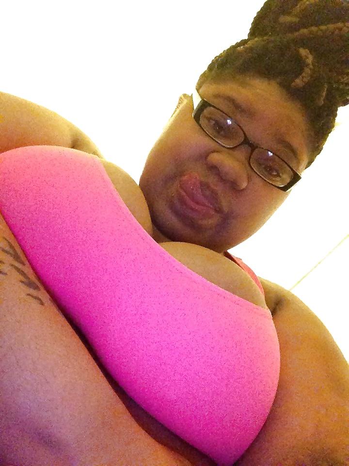25P Jasmine(Big Tits Huge Areolas) & A Pretty Pussy 2