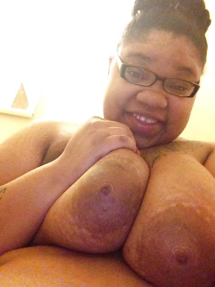 25P Jasmine(Big Tits Huge Areolas) & A Pretty Pussy 2
