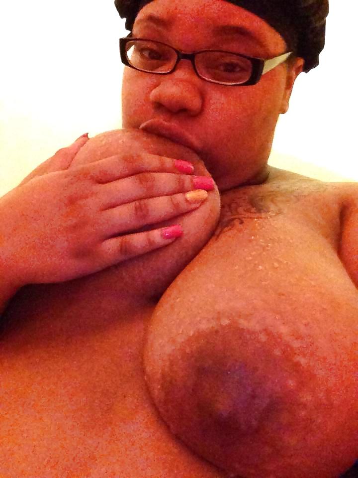 25P Jasmine(Big Tits Huge Areolas) & A Pretty Pussy 2