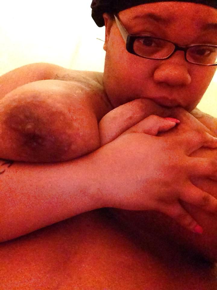 25P Jasmine(Big Tits Huge Areolas) & A Pretty Pussy 2