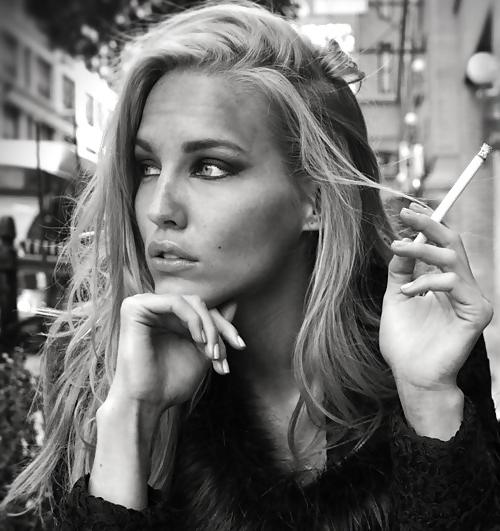 25P Smoking Sexy 16