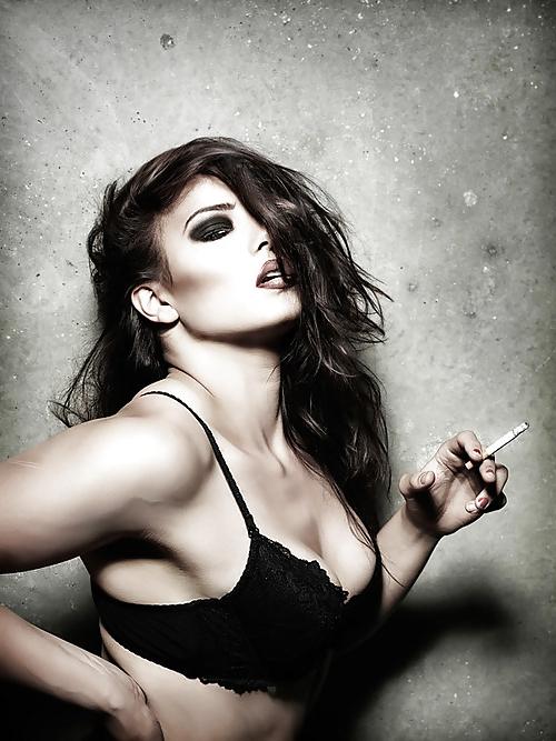 25P Smoking Sexy 16