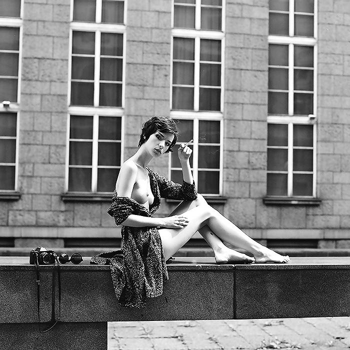 25P Smoking Sexy 16