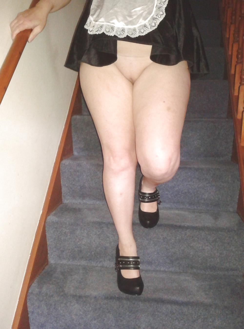 25P Slutty maid in heels
