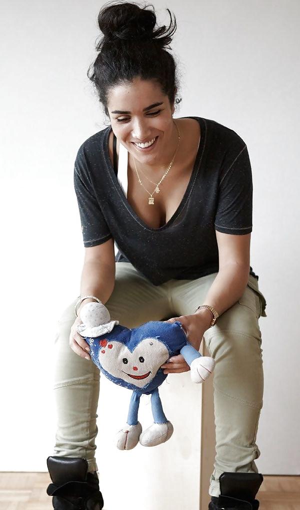 25P Sabrina Ouazani actrice french beurette
