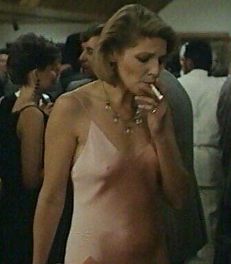 25P Smoking Ladies