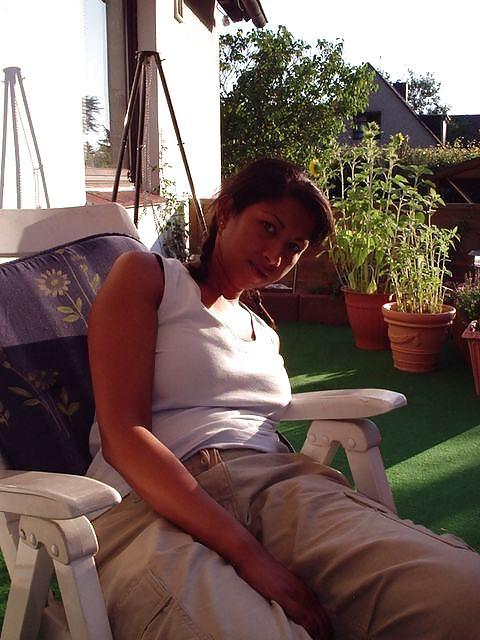 25P FRENCH ARAB BEURETTE WITH BIG BOOBS
