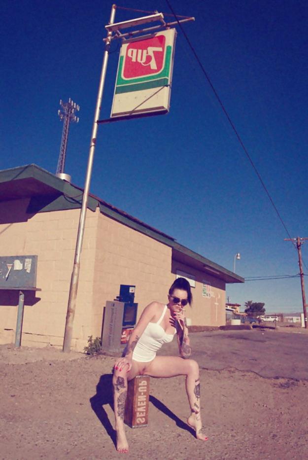 25P Hitchhiking Babes 1  Hitch Hiking Thumbing