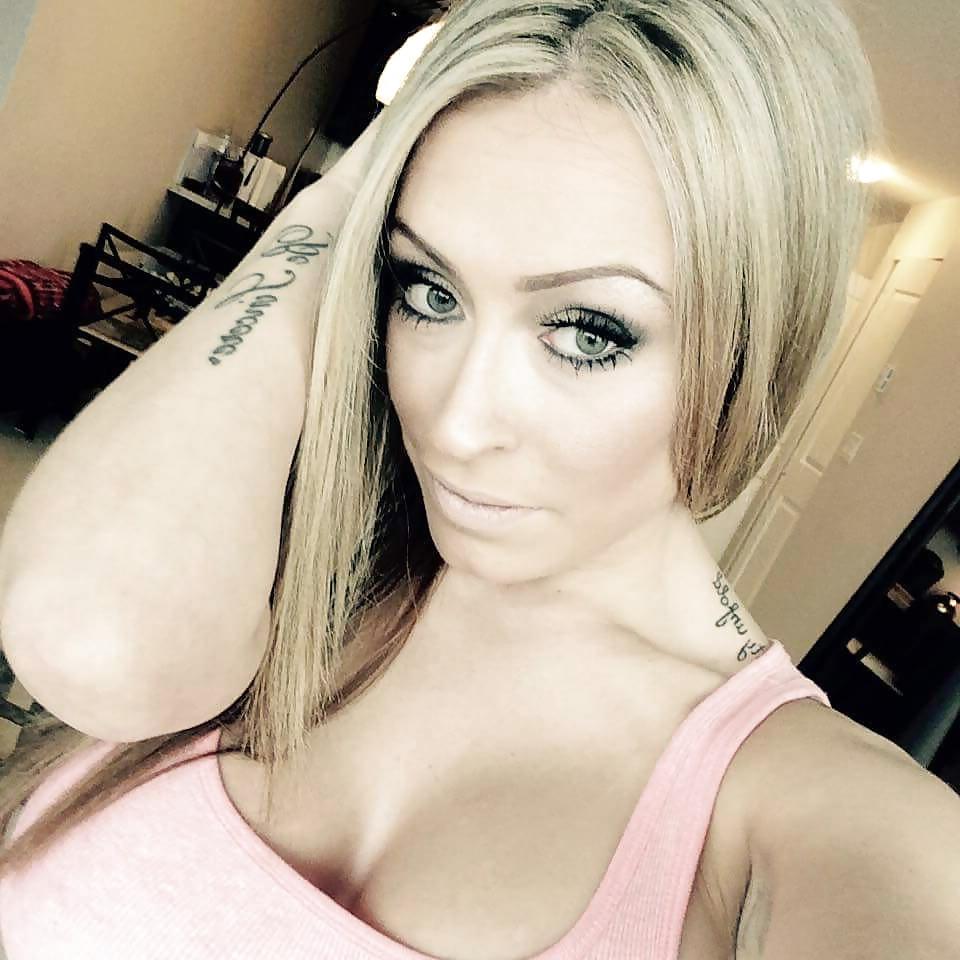 25P Busty babes