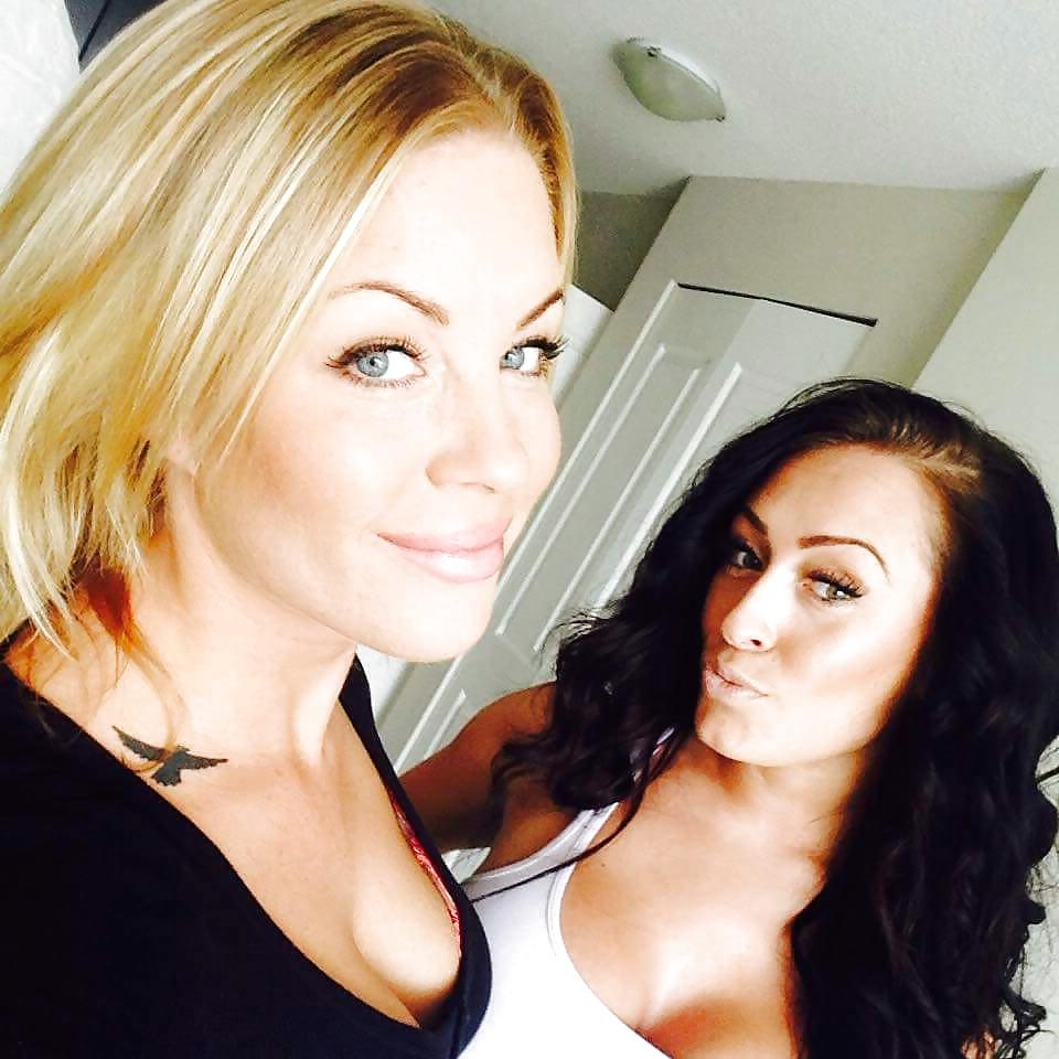 25P Busty babes