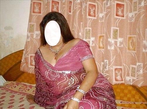 6P Saree Nude Indian Aunty