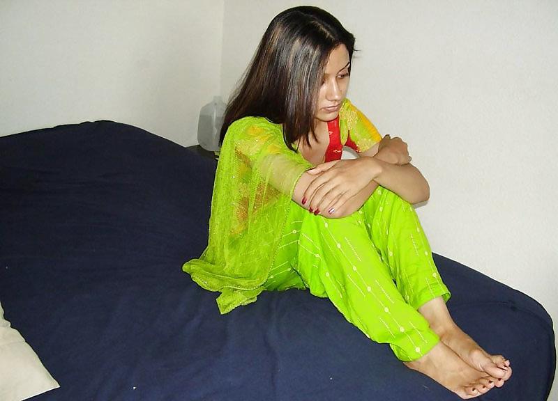 25P Meenaskhi And Shamita Indian Girls