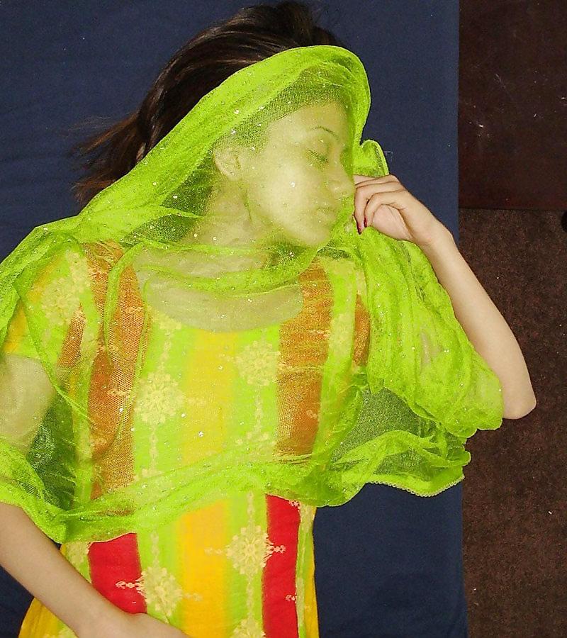 25P Meenaskhi And Shamita Indian Girls