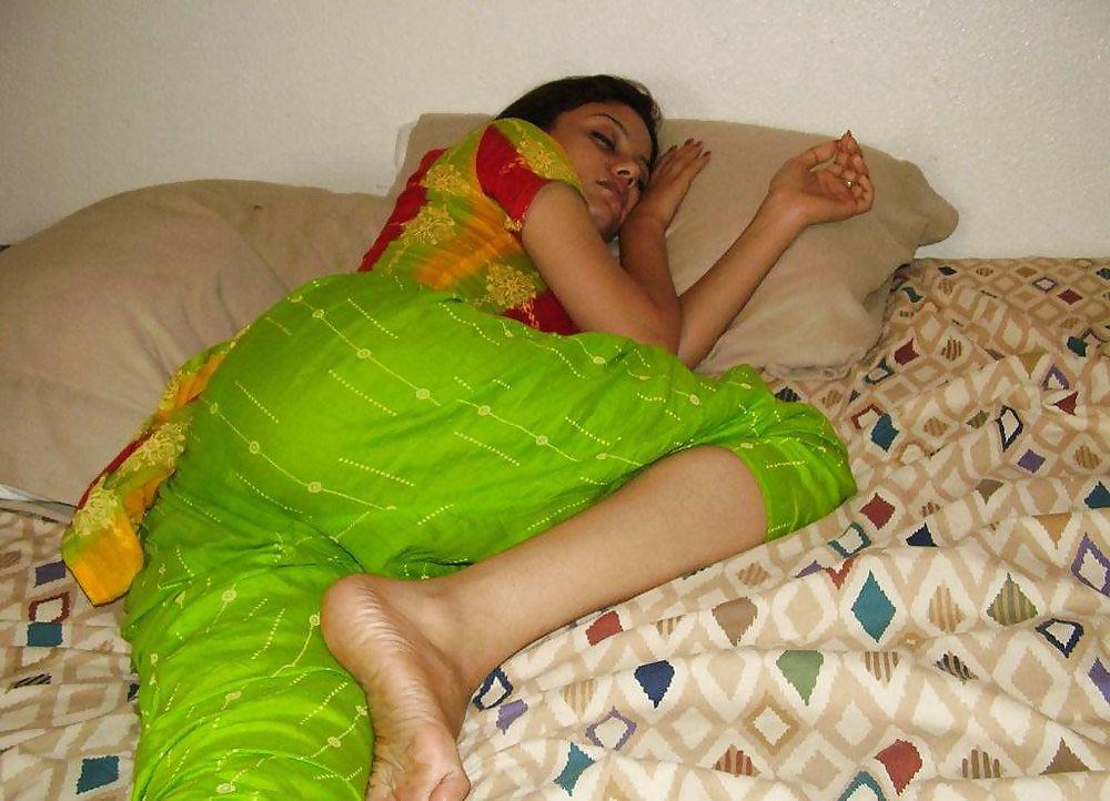 25P Meenaskhi And Shamita Indian Girls