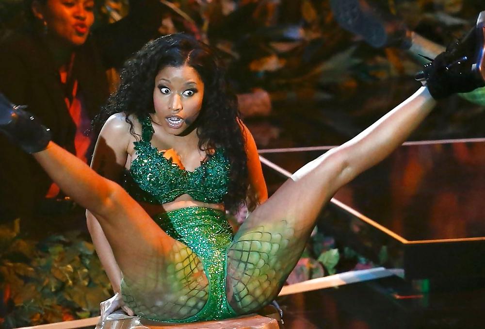 18P Nicki Minaj - Hot Ebony Slut for a damn hard Fuck !