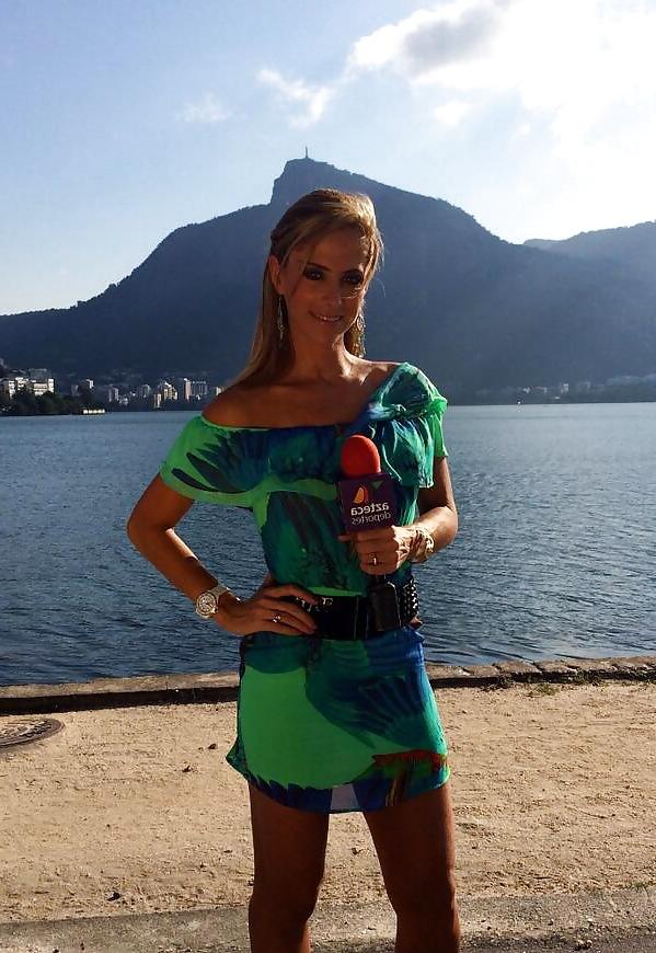 25P Some of the Brazil 2014 hottest sport girls