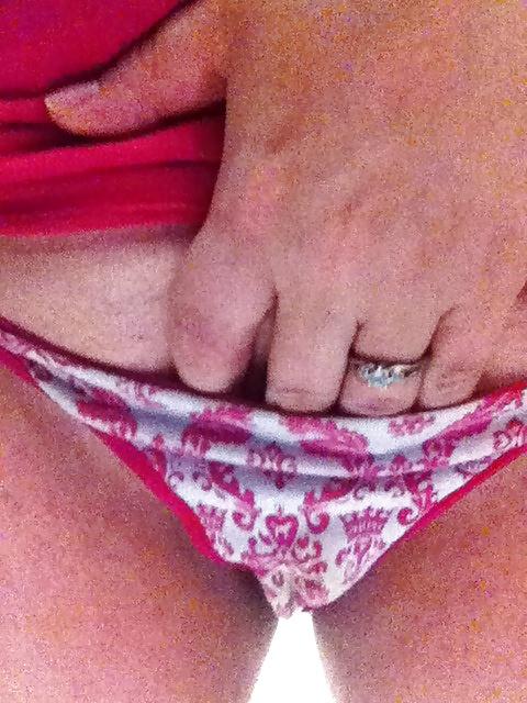 13P Married woman shows us her stuff