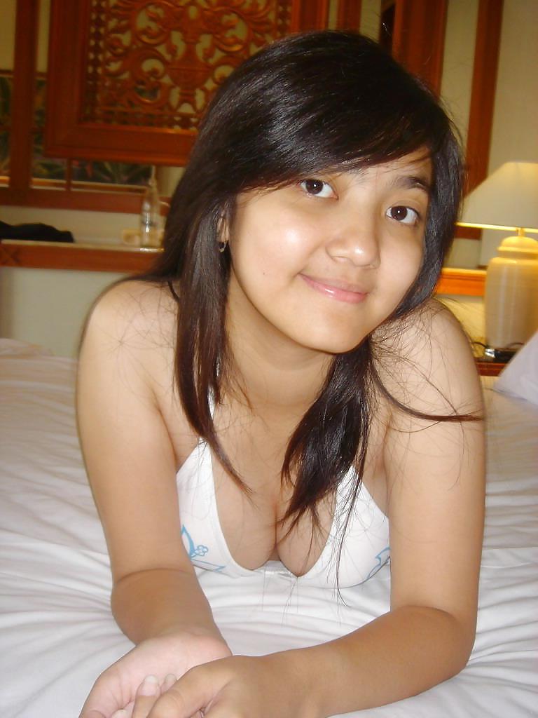 23P Indonesian Girl - Putri aka CIka
