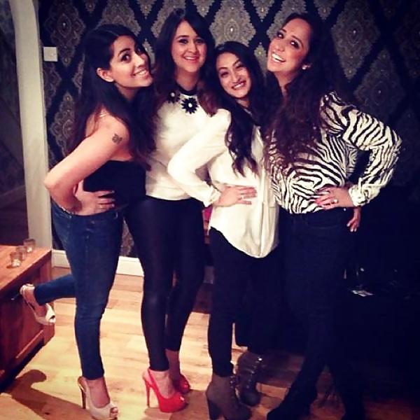 22P Indian Girls - which one and how would you fuck them! 5
