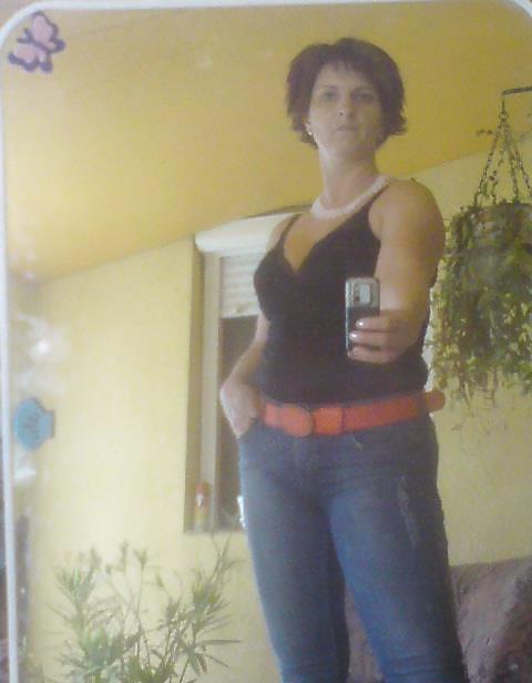 10P Hungarian mature andrea selfies