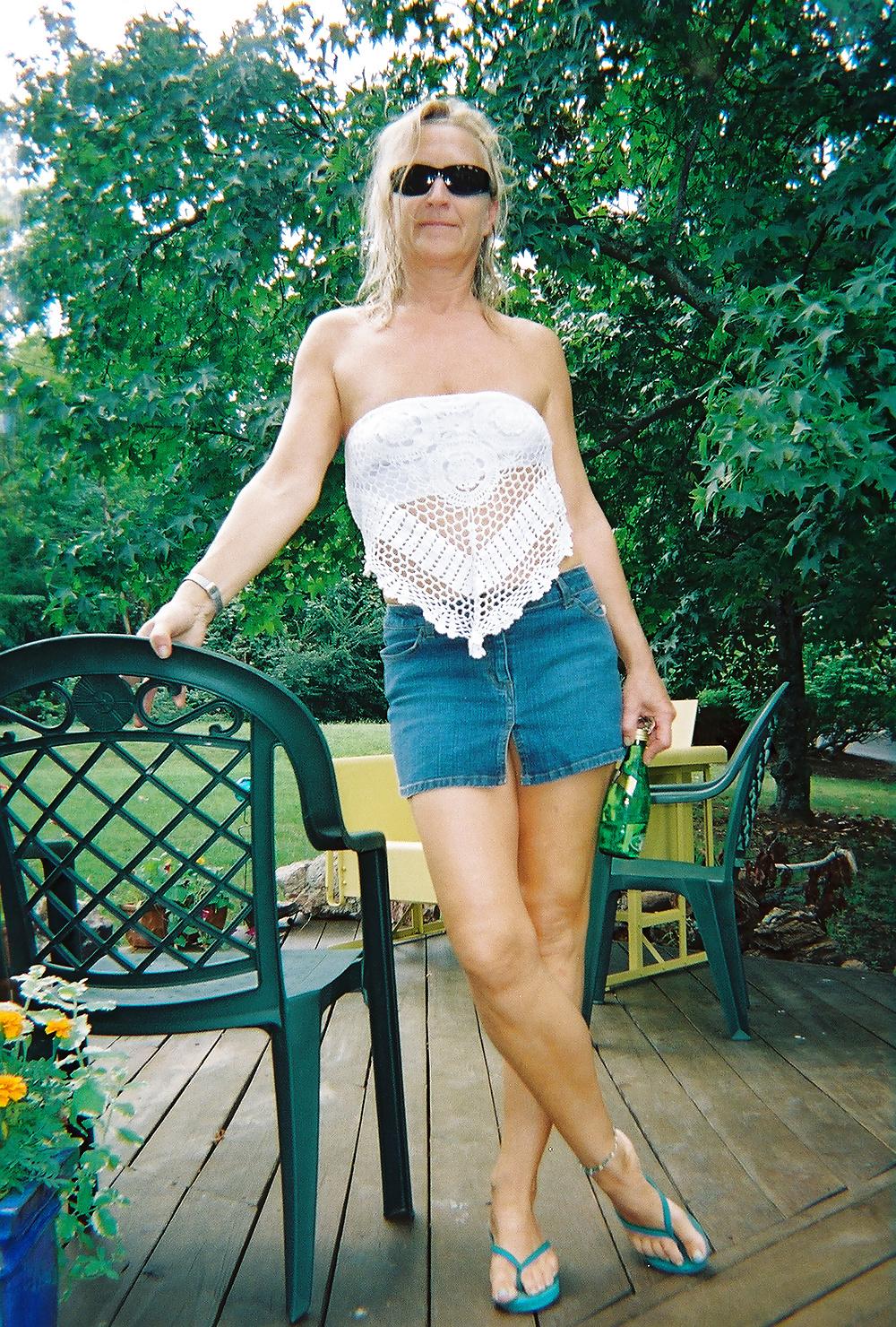 25P A great PIG WHORE Linda Jones - Married Cow Whore