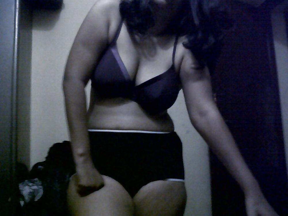11P Sexy indian wife