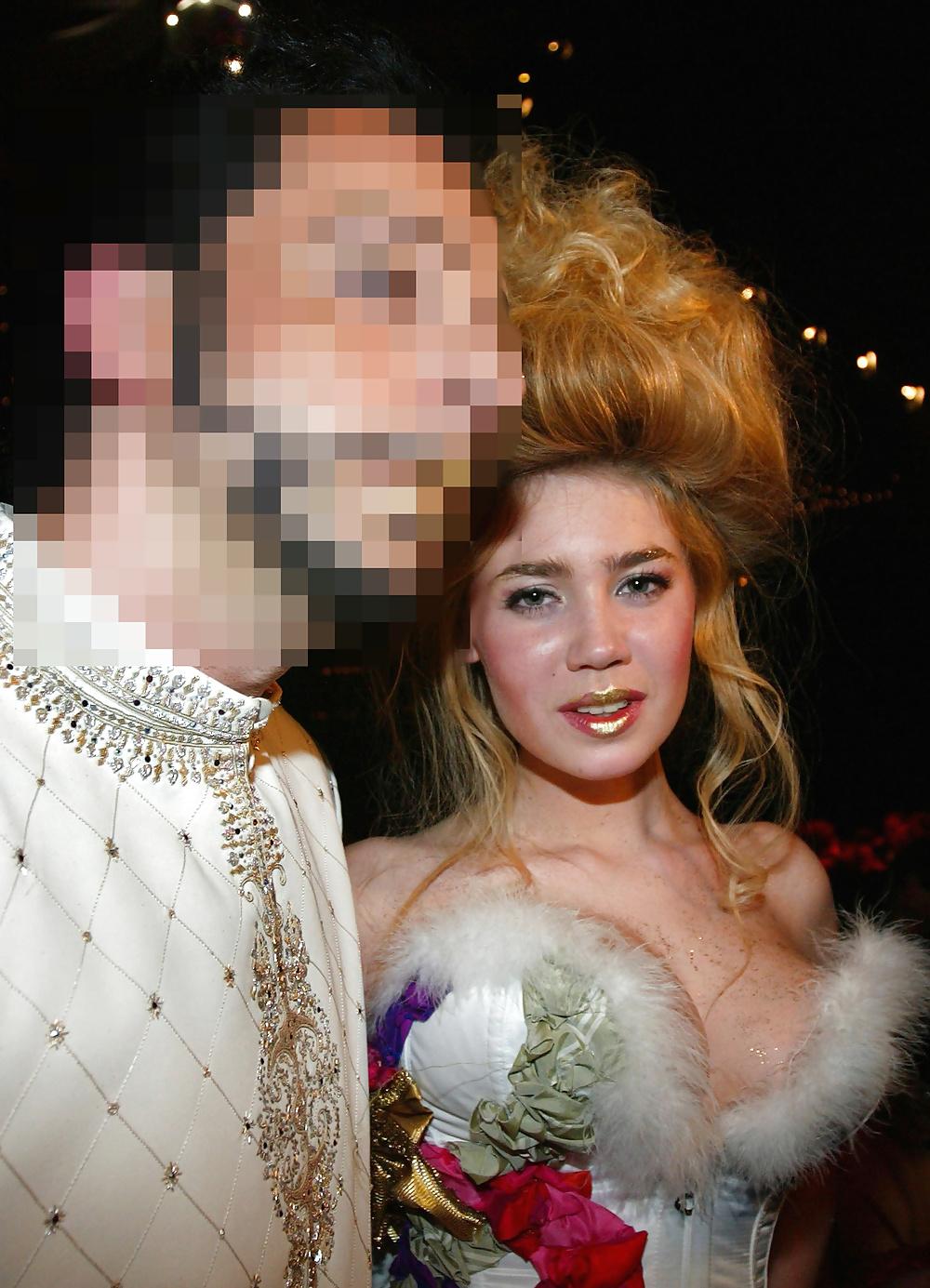 4P Palina Rojinski - Pralle Euter - BIG Boobs