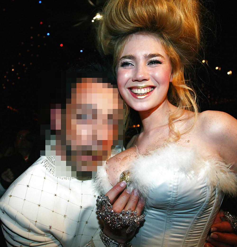 4P Palina Rojinski - Pralle Euter - BIG Boobs