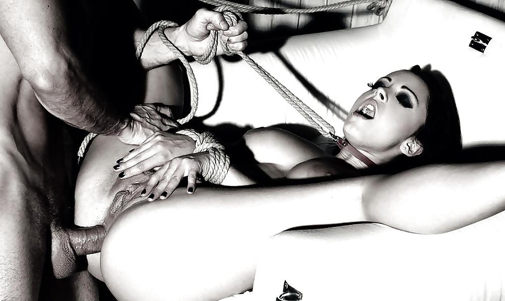 25P Bondage & Babes