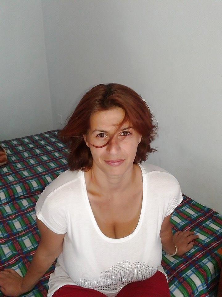 25P Romanian Huge Tits Amateur 24