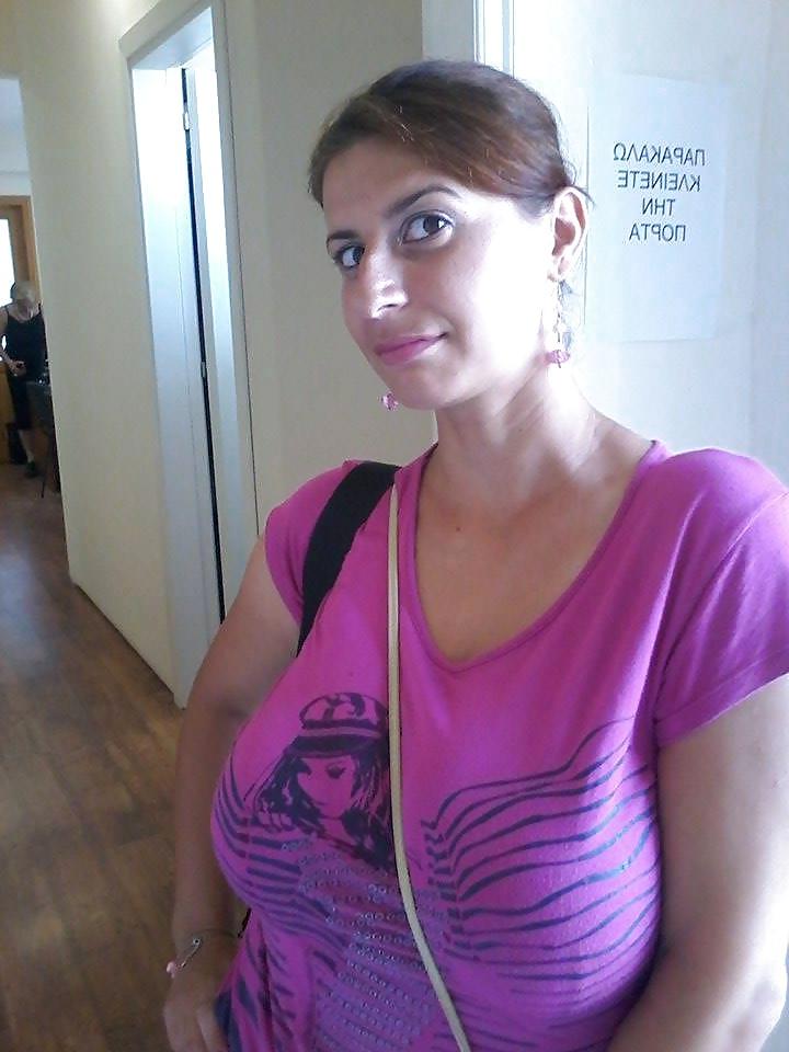 25P Romanian Huge Tits Amateur 24