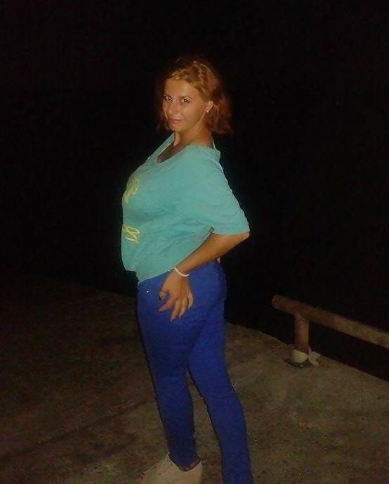 25P Romanian Huge Tits Amateur 24