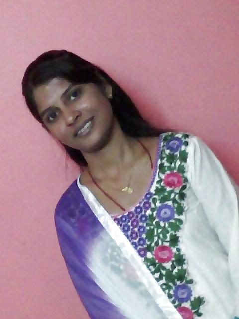 6P Indian girl Nikita nude !!!!