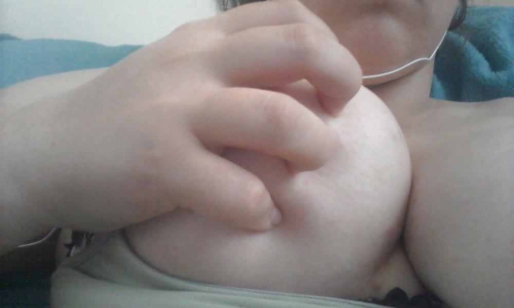 18P PRIVATE PHONE PHOTOS 4 (HER)